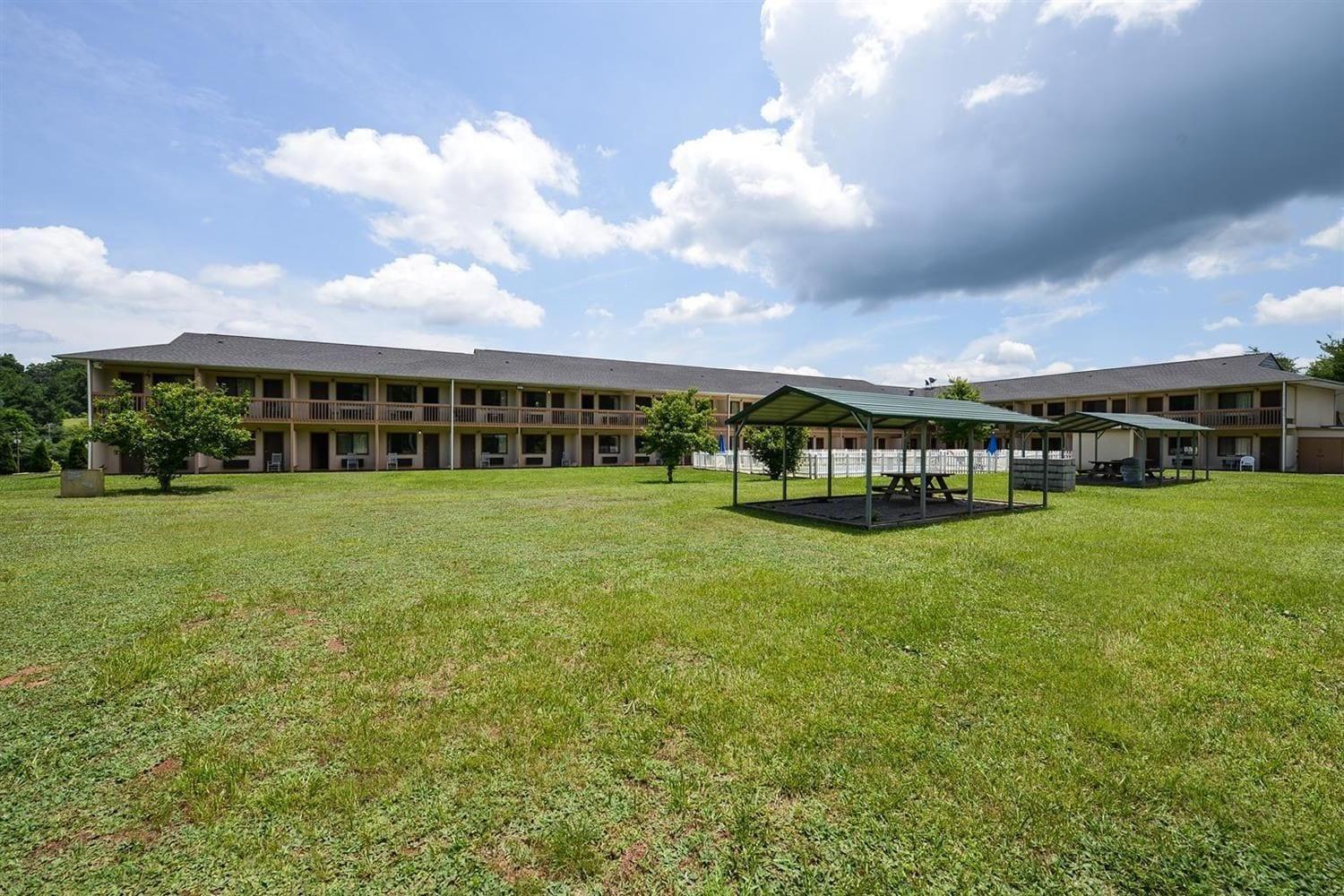 Americas Best Value Inn Кантон Экстерьер фото