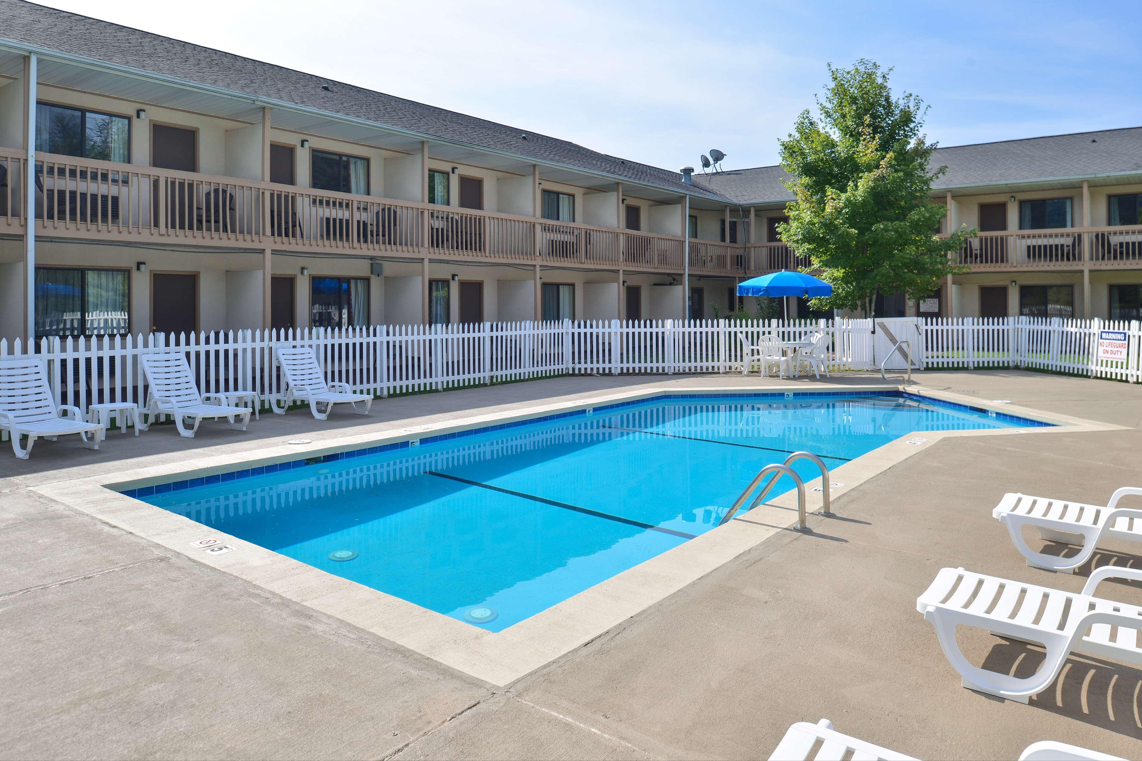 Americas Best Value Inn Кантон Экстерьер фото